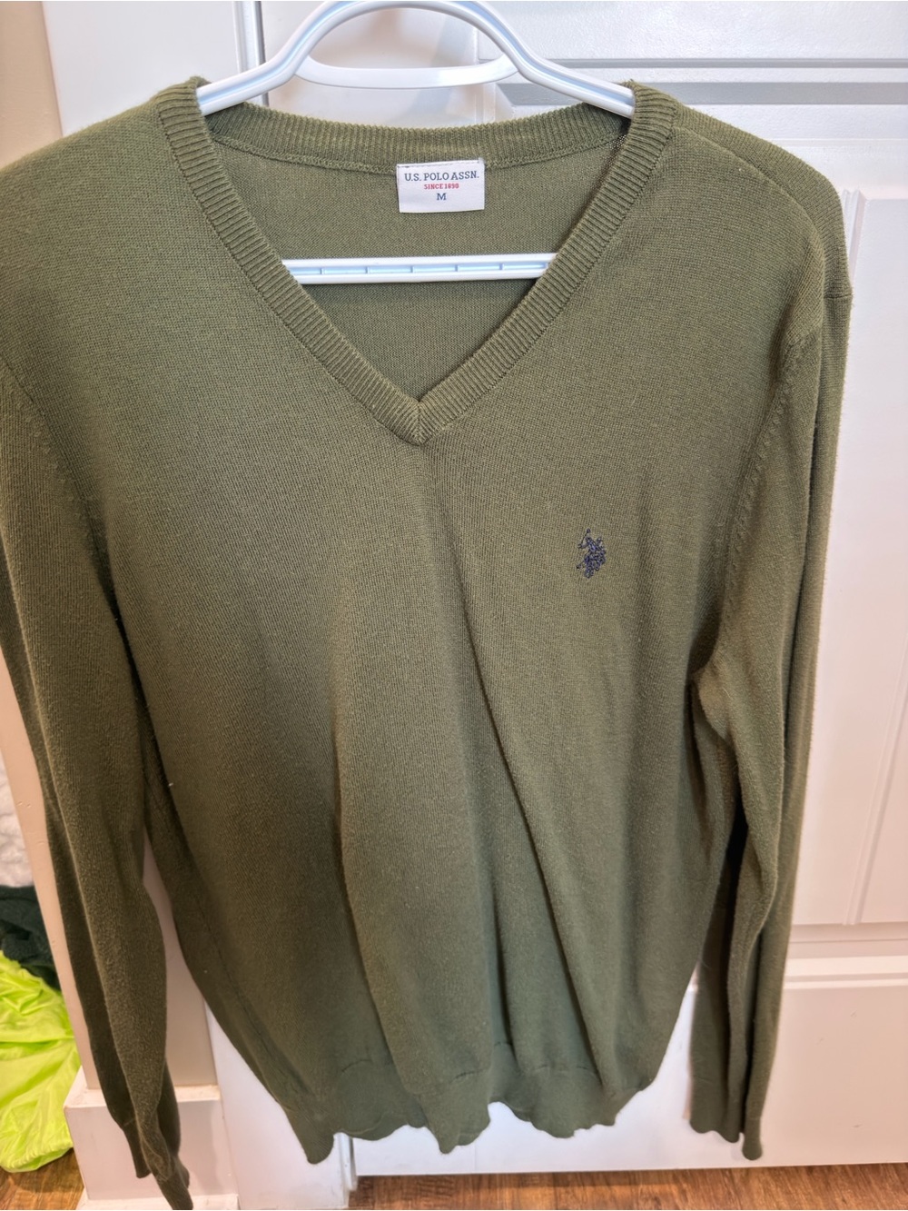 Men’s US POLO ASSN Soft V-neck sweater
